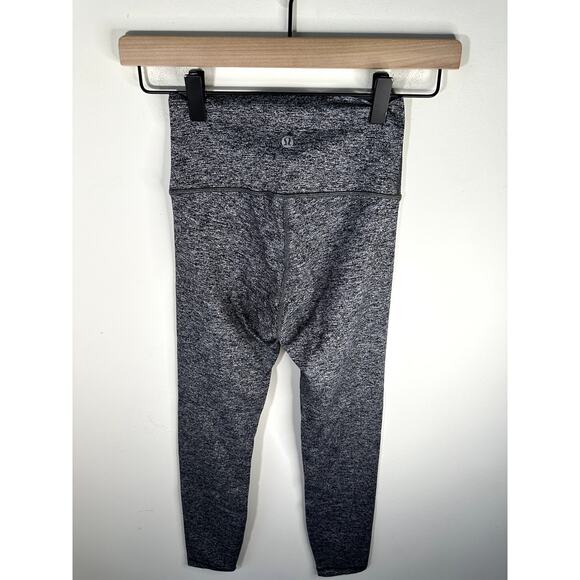 Lululemon In Movement 7/8 Tight *Everlux 25" Size 2 Gray - Picture 3 of 7